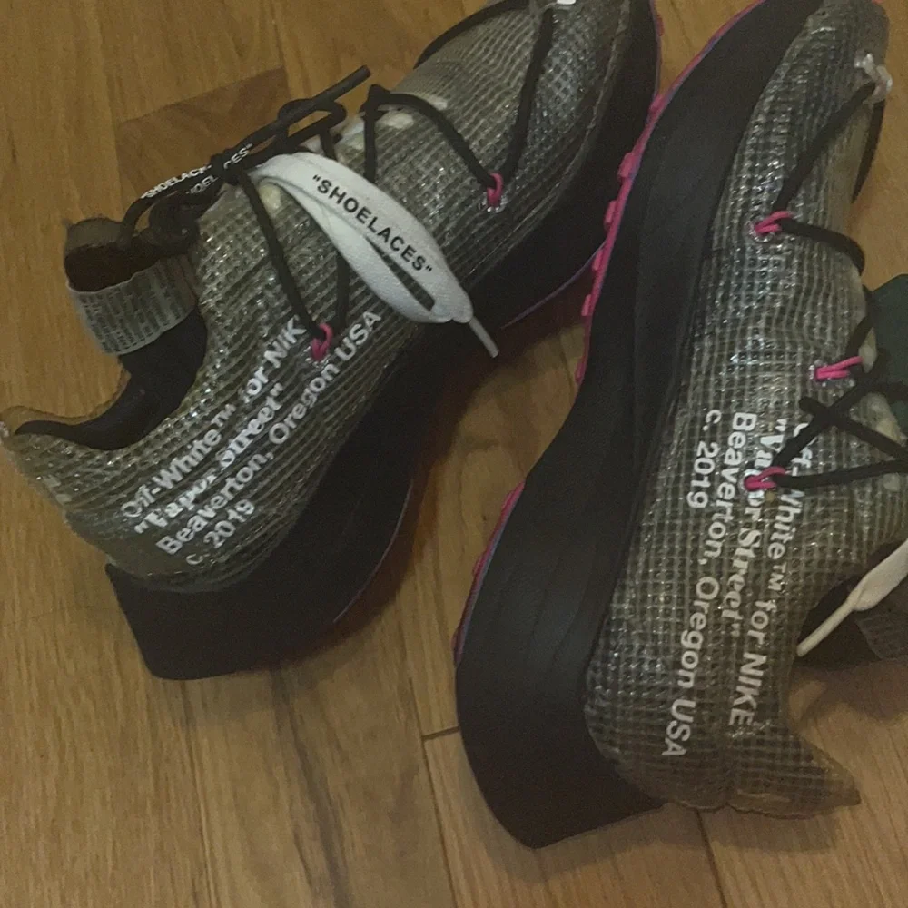 Off white runners - Picture 3 of 8